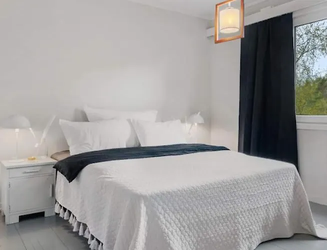 Tranquil Haven Villa Ålesund